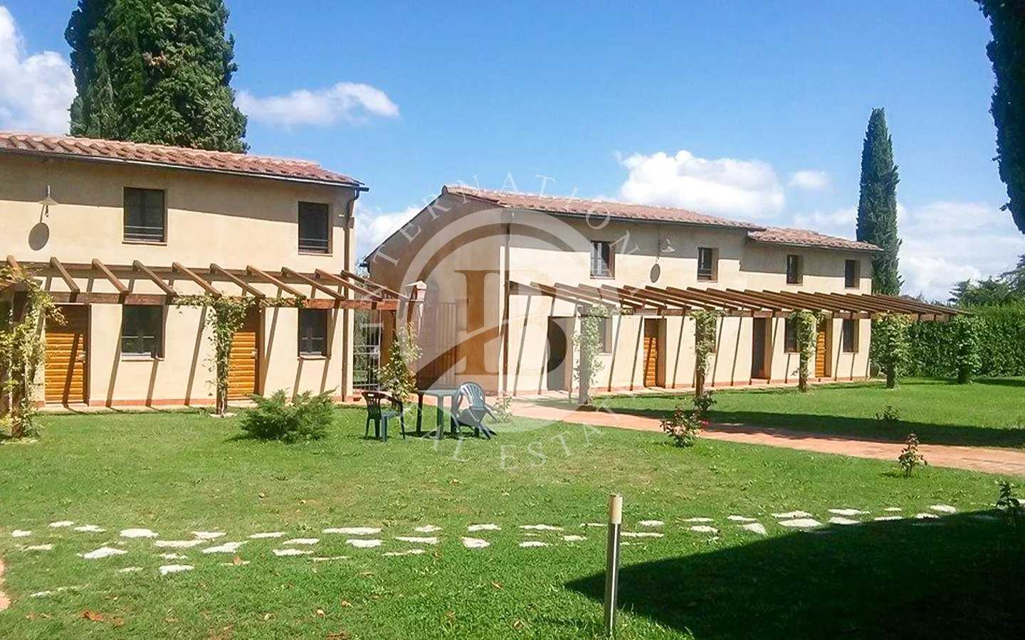 بيت في Castelnuovo Berardenga, Tuscany 12520740