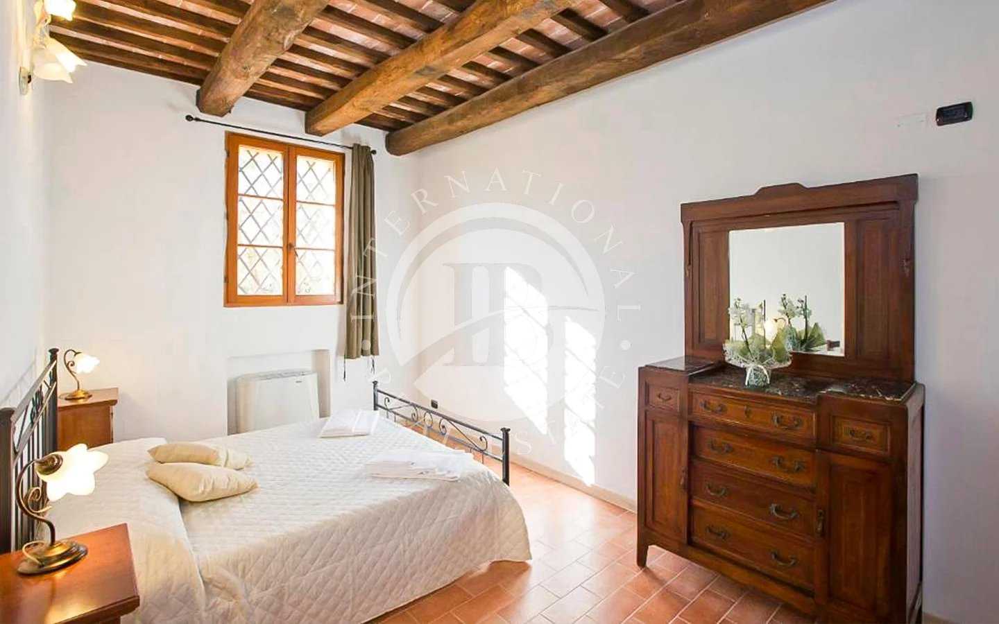 房子 在 Castelnuovo Berardenga, Siena 12520740