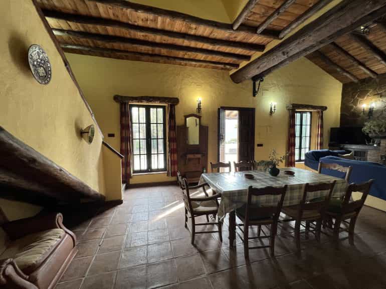 Casa nel Zahara de la Sierra, Andalusia 12520821