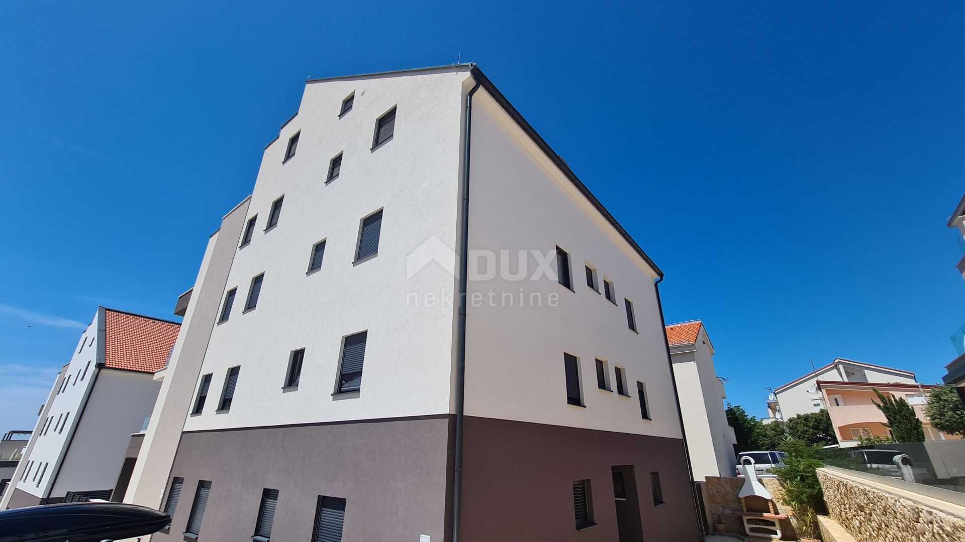 Condominium dans Kolan, Zadarska Zupanija 12520887