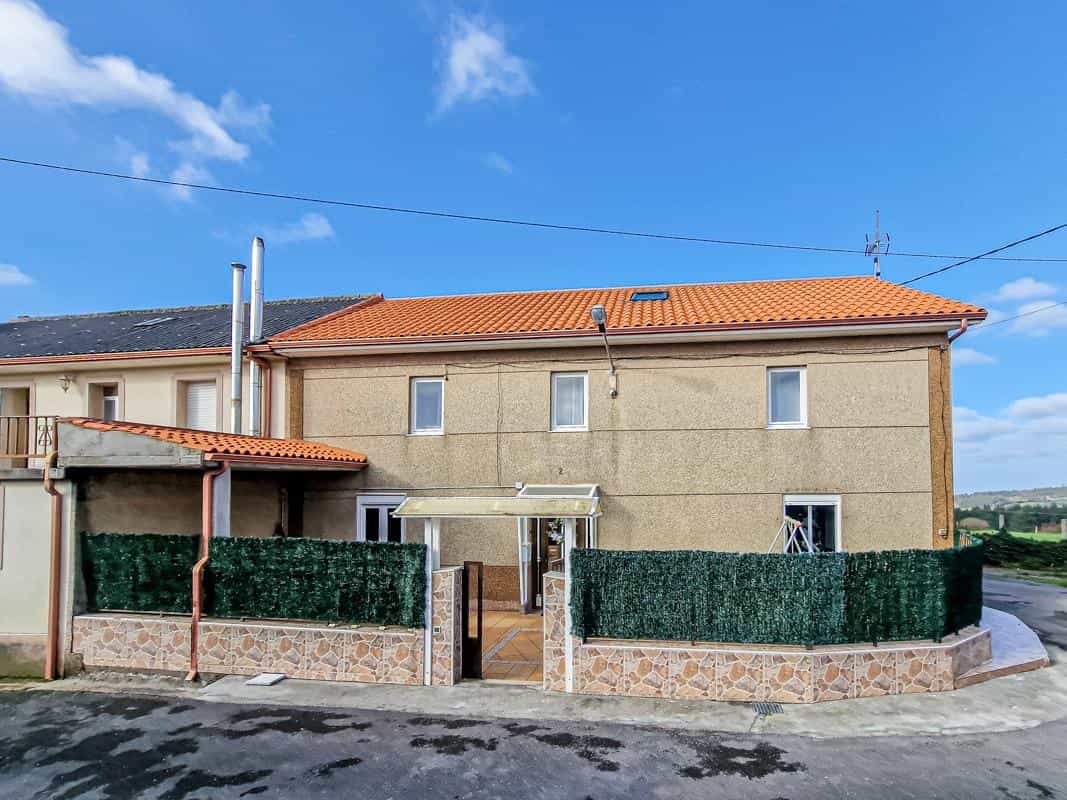 rumah dalam Carballo, Galicia 12521003