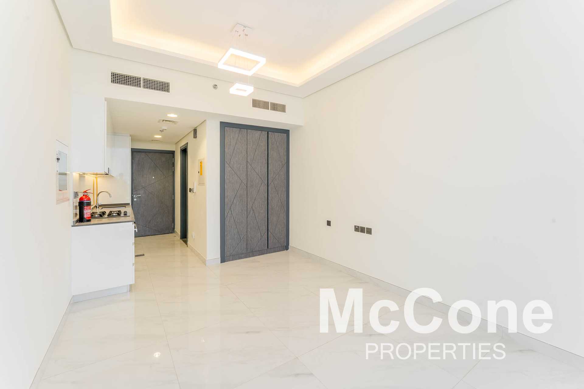 Condominium in Dubai, Dubayy 12521028