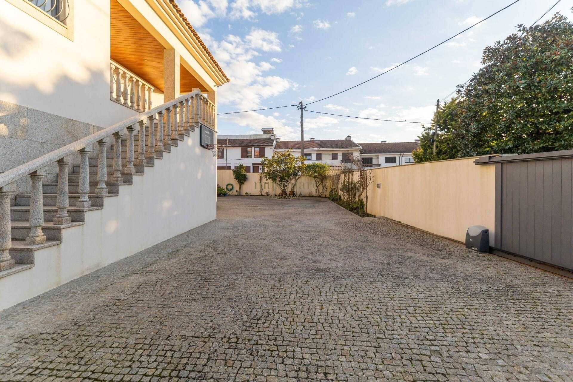 σπίτι σε Arcozelo, Porto District 12521125