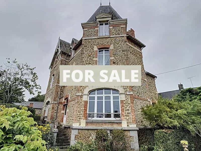 House in Gorron, Pays de la Loire 12522263
