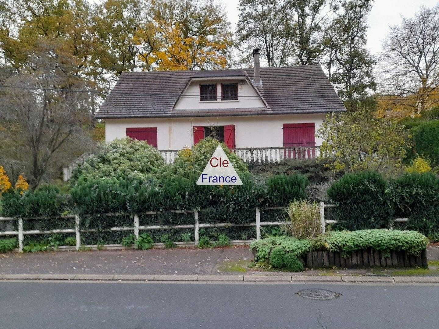 房子 在 Le Petit-Couronne, 诺曼底 12522343
