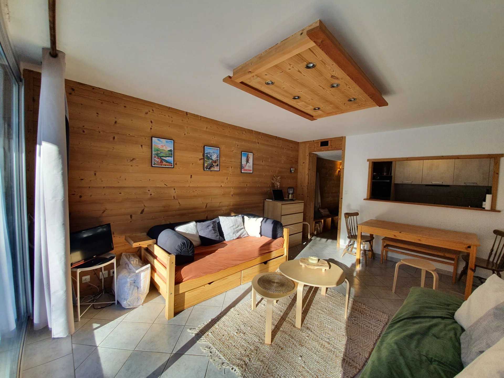 公寓 在 La Salle-les-Alpes, 普羅旺斯-阿爾卑斯-藍色海岸 12523507