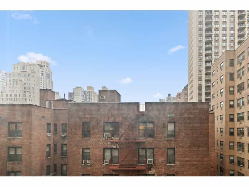 Commercial in New York, New York 12523901