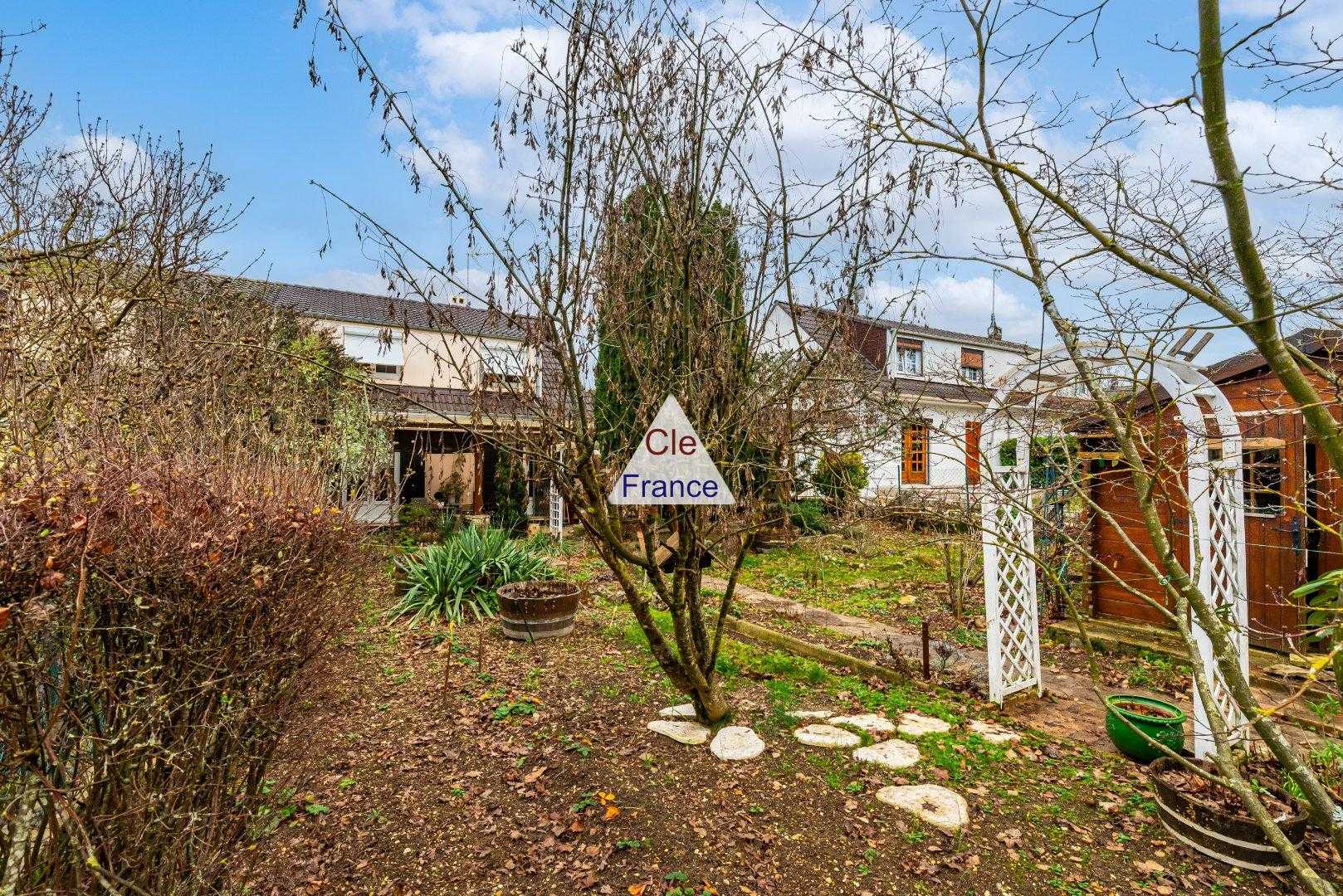 Dom w Quetigny, Bourgogne-Franche-Comté 12525405