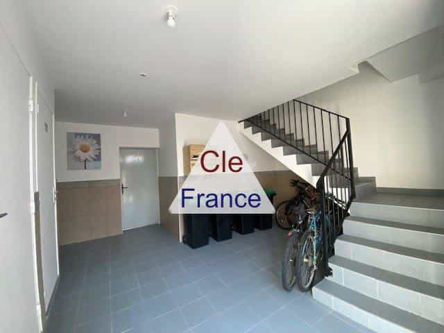 σπίτι σε Saint-Martin-sur-Ocre, Centre-Val de Loire 12525435