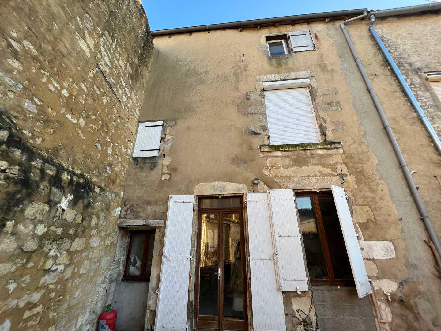 Huis in Saint-Jean-d'Angely, Nouvelle-Aquitanië 12525611