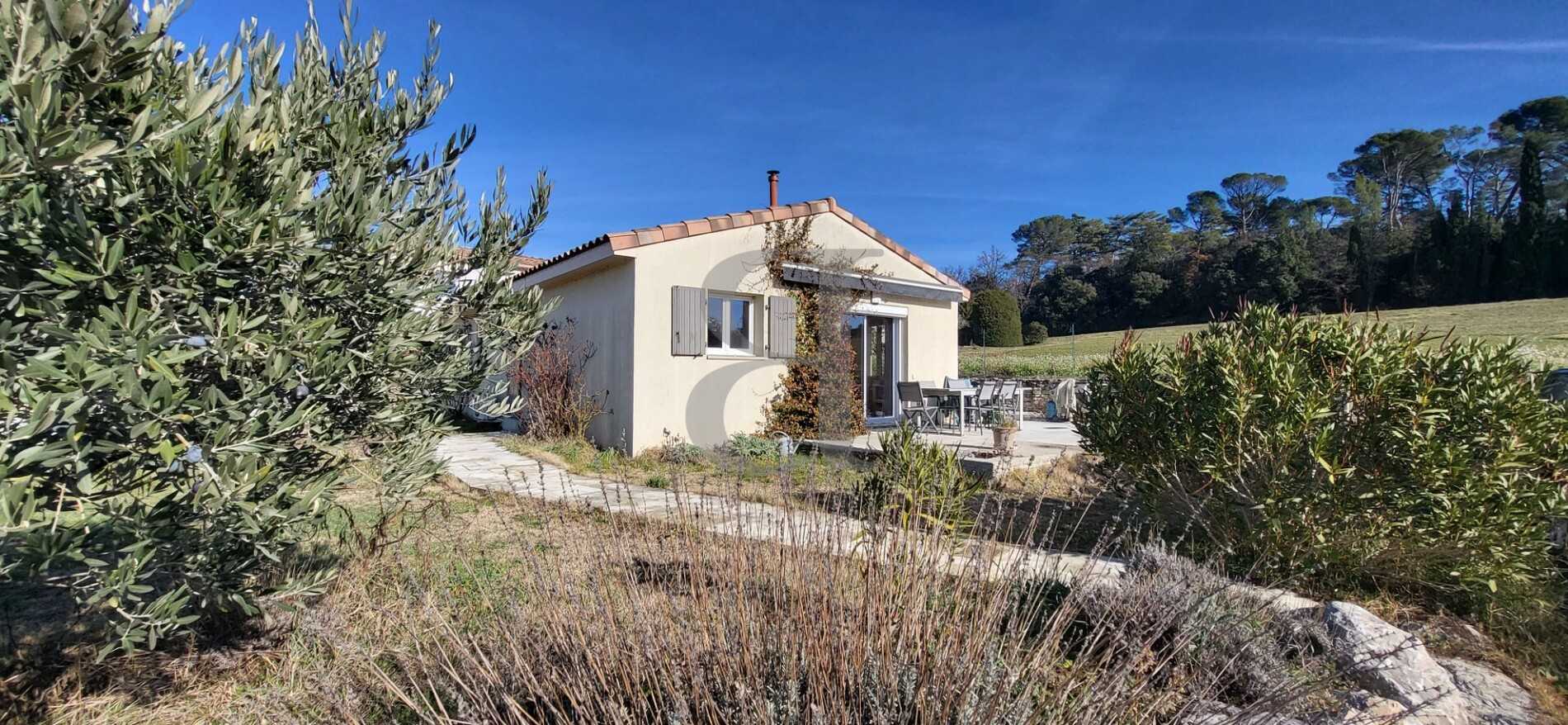 房子 在 Mormoiron, Provence-Alpes-Côte d'Azur 12525632