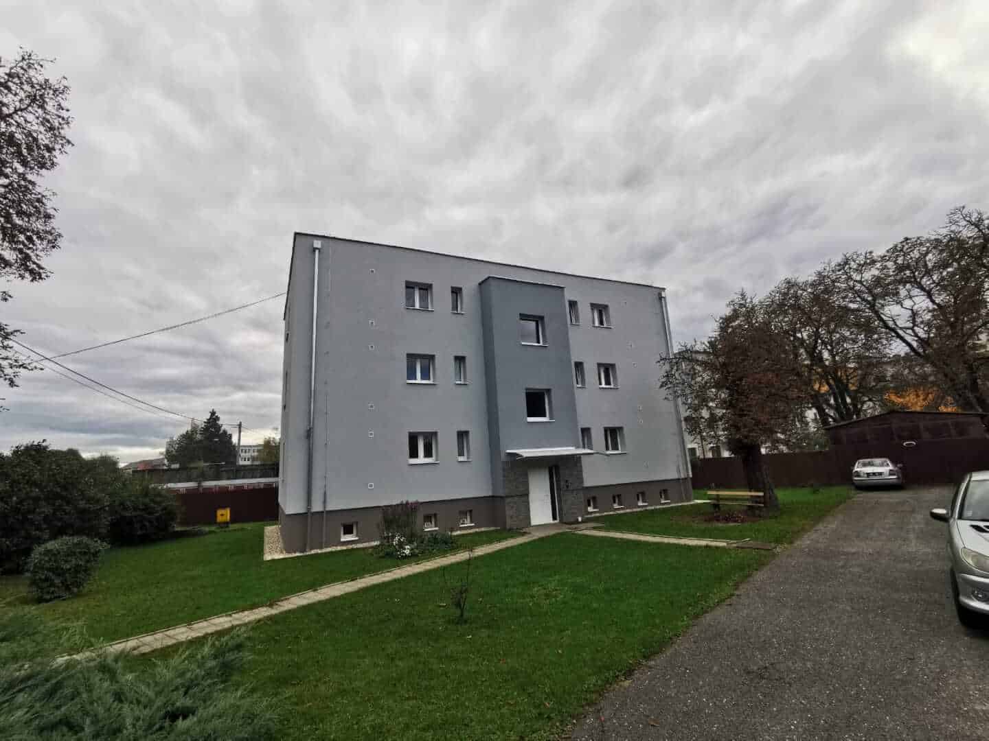 Condominium in Spisska Nova Ves, Kosicky 12527013