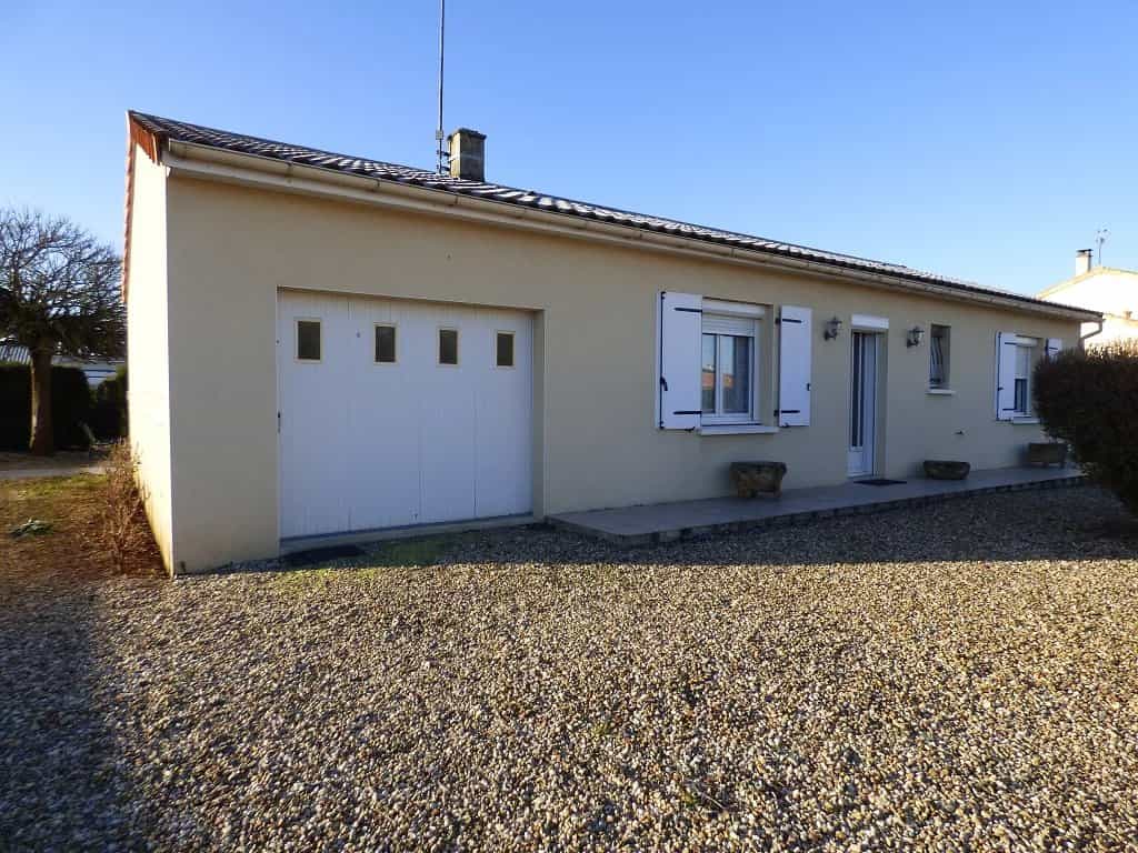 Casa nel Neuville-de-Poitou, Nuova Aquitania 12527223