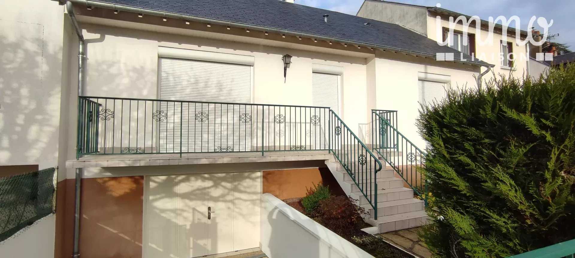 House in Blois, Centre-Val de Loire 12527927