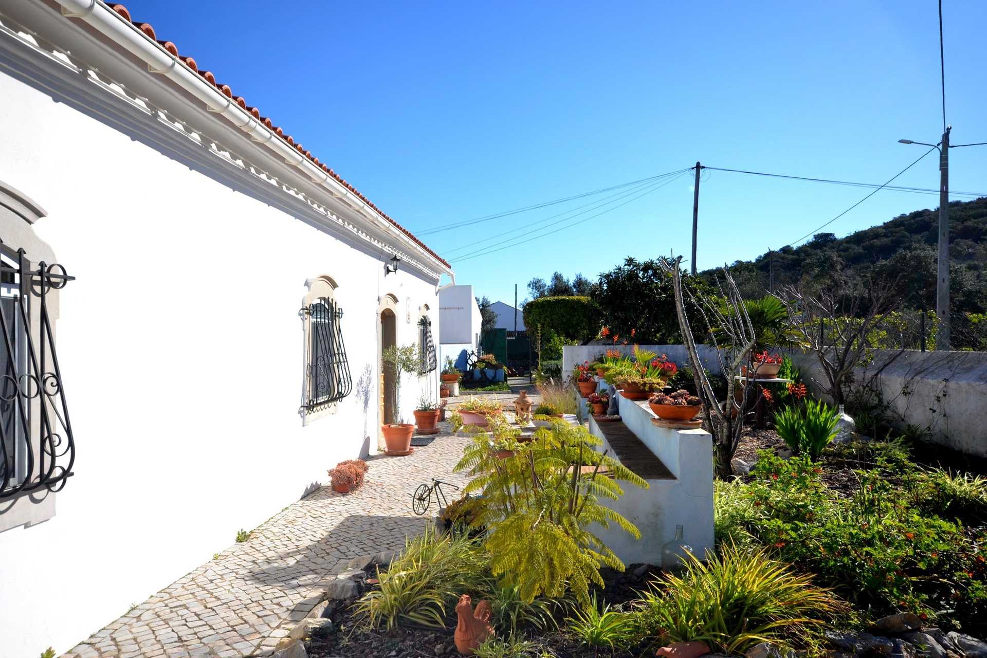 жилой дом в São Brás de Alportel, Faro 12529251