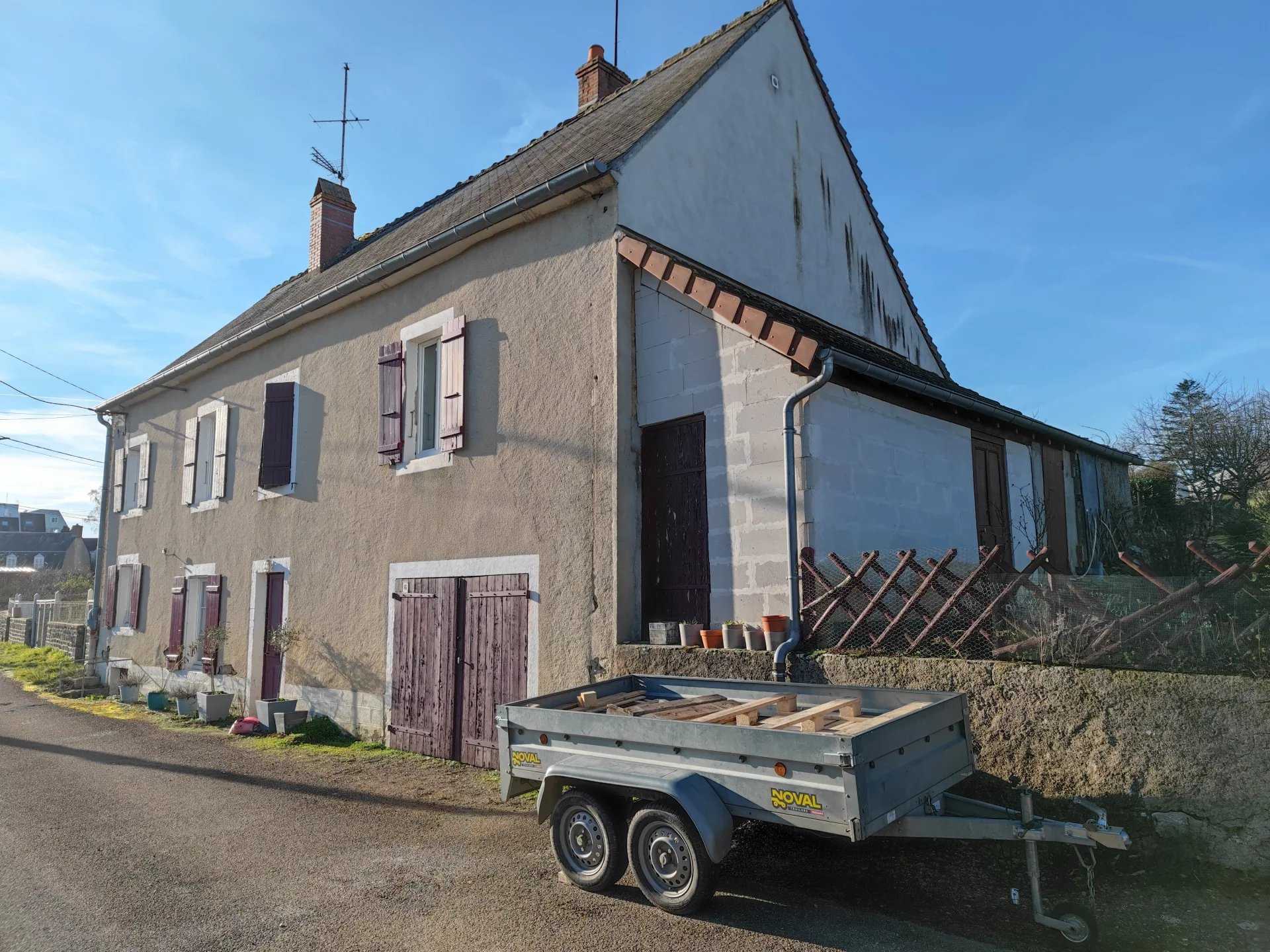 Dom w Chatillon-en-Bazois, Bourgogne-Franche-Comte 12529856