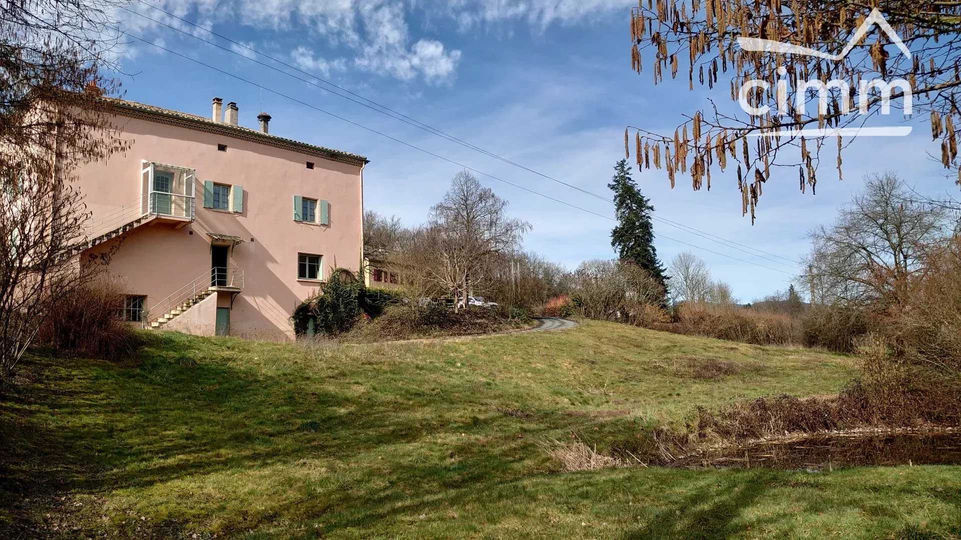 Rumah di Saint-Nizier-d'Azergues, Auvergne-Rhone-Alpes 12530692