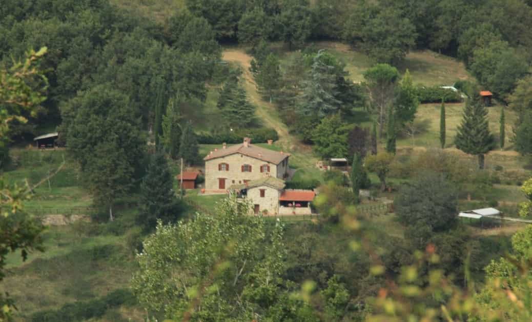 rumah dalam Arezzo, Tuscany 12530709