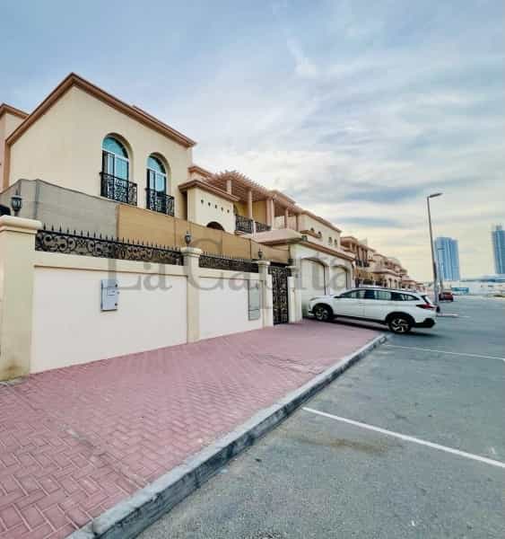 بيت في Dubai, Dubai 12531421