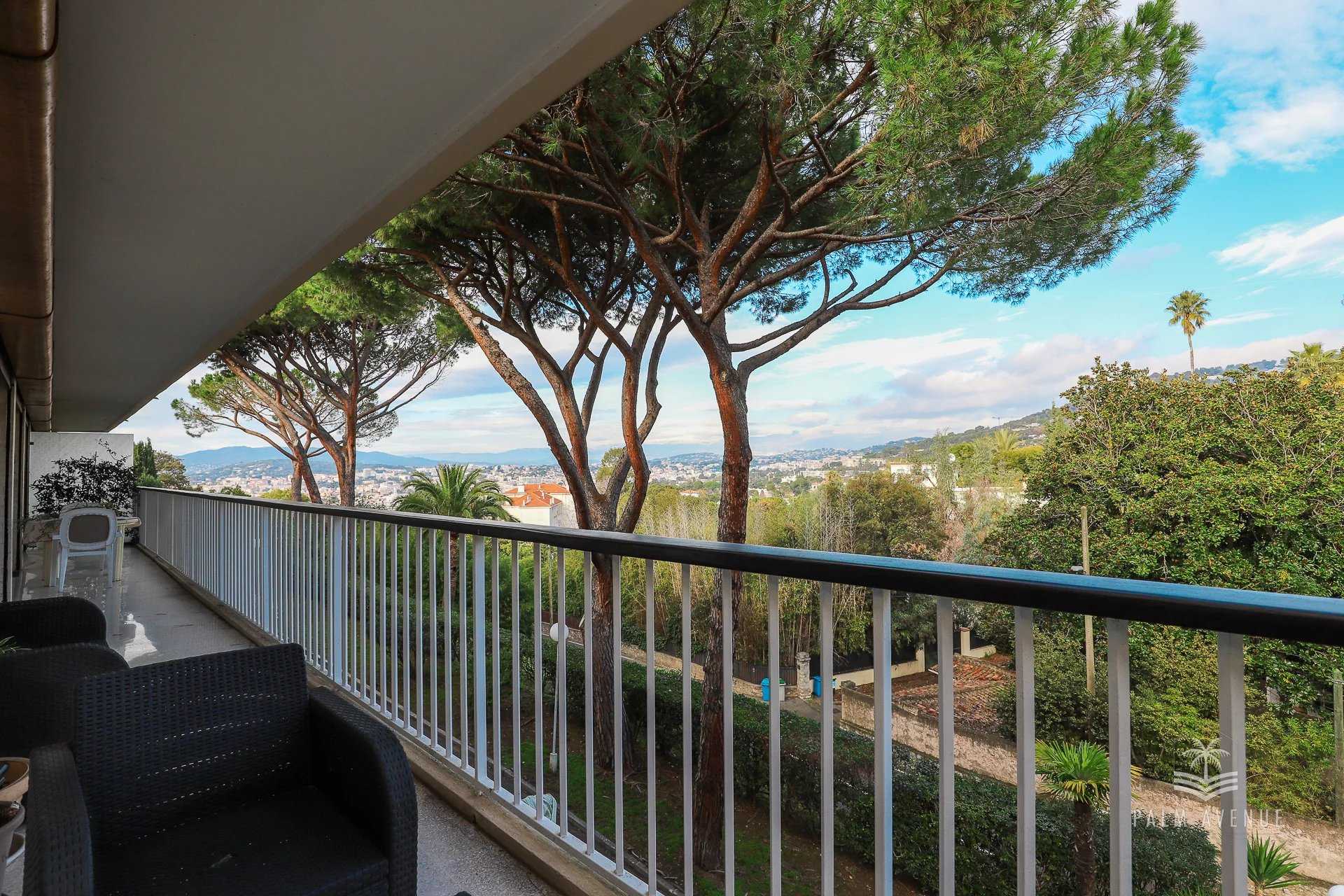Residential in Cannes, Alpes-Maritimes 12532095