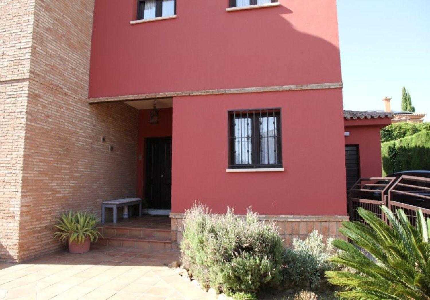 House in Mairena del Aljarafe, Andalucía 12533035