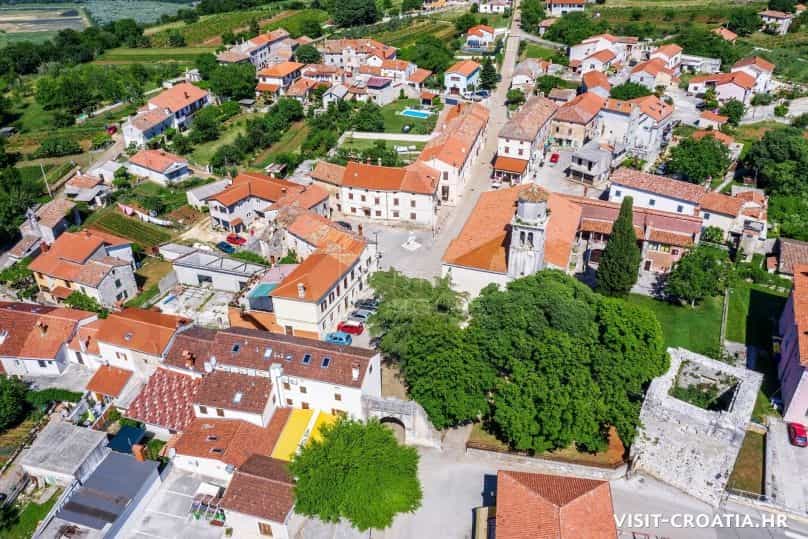 Γη σε Μπάρμπαν, Istarska Zupanija 12533041