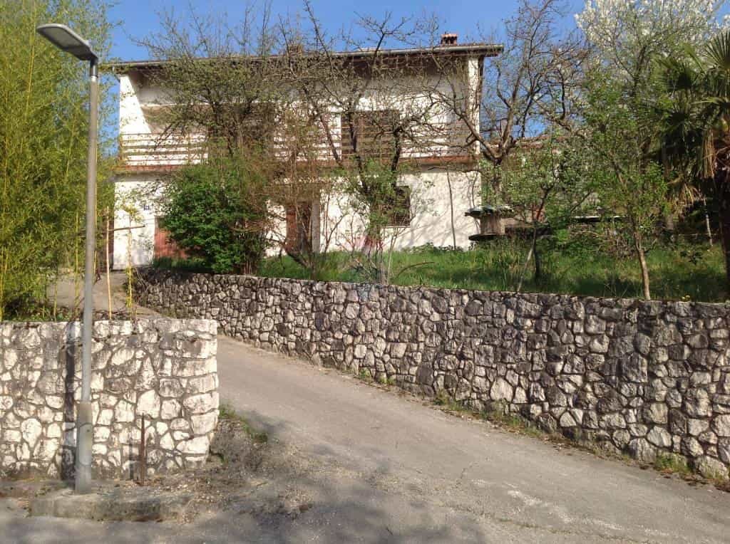 σπίτι σε Buzet, Istarska Zupanija 12533486