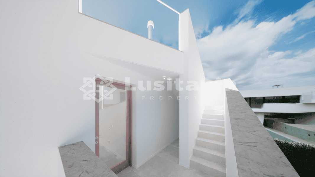 House in Quarteira, Faro 12534439