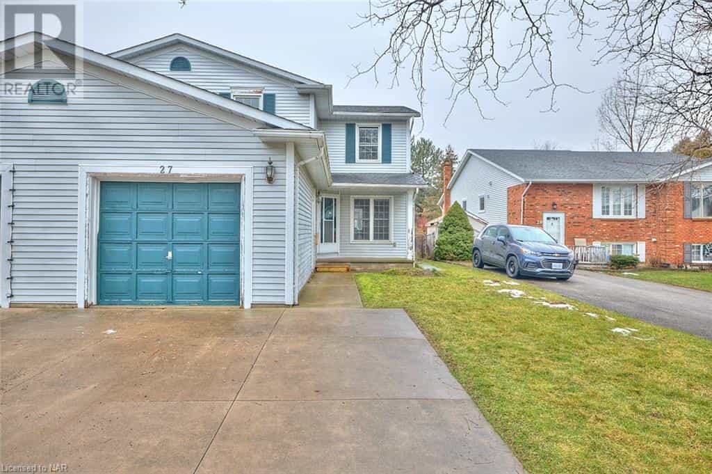 House in St. Catharines, Ontario 12534600