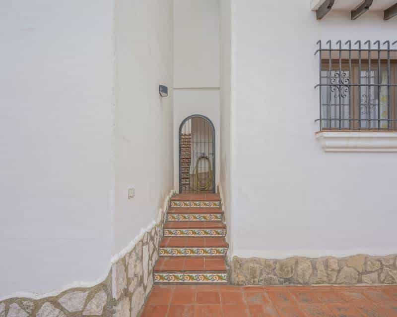 Hus i Pego, Valencian Community 12534798