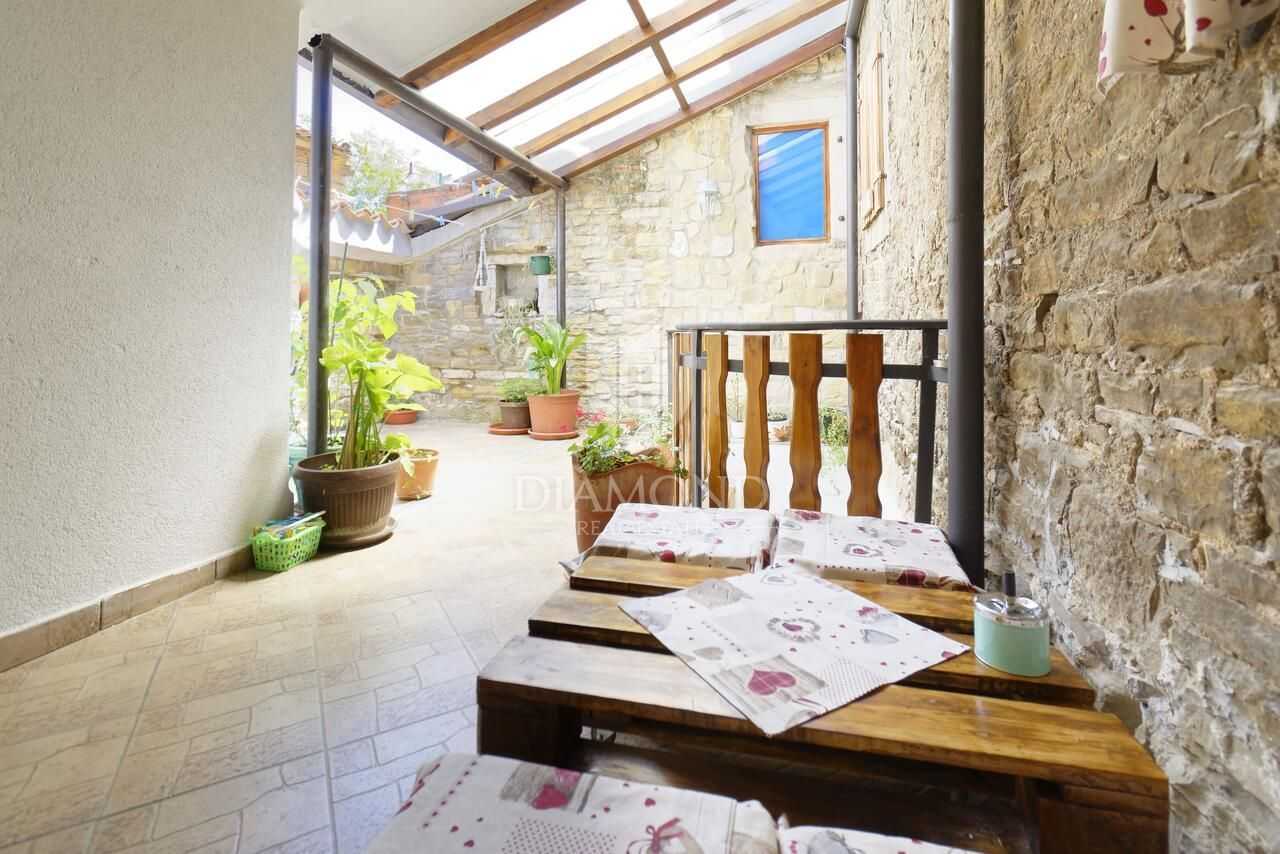 Huis in Momjan, Istria County 12535125
