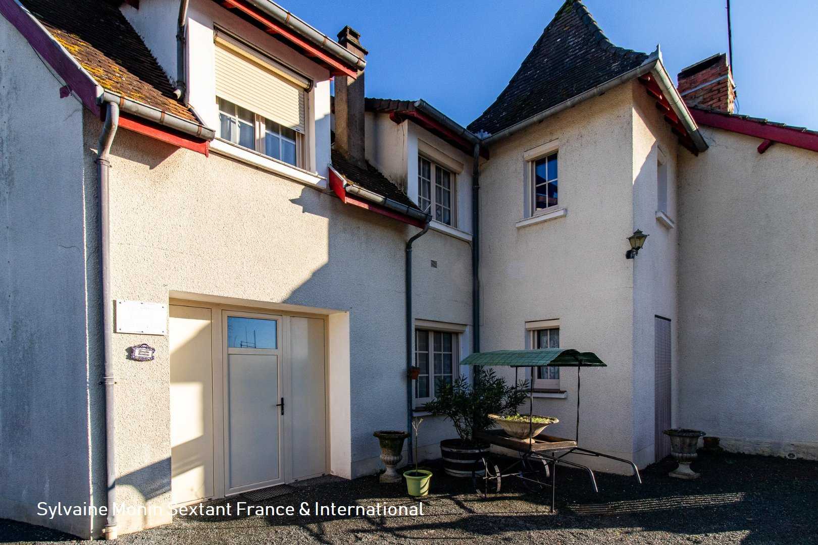 Huis in Sainte-Eulalie-d'Ans, Nouvelle-Aquitaine 12535144