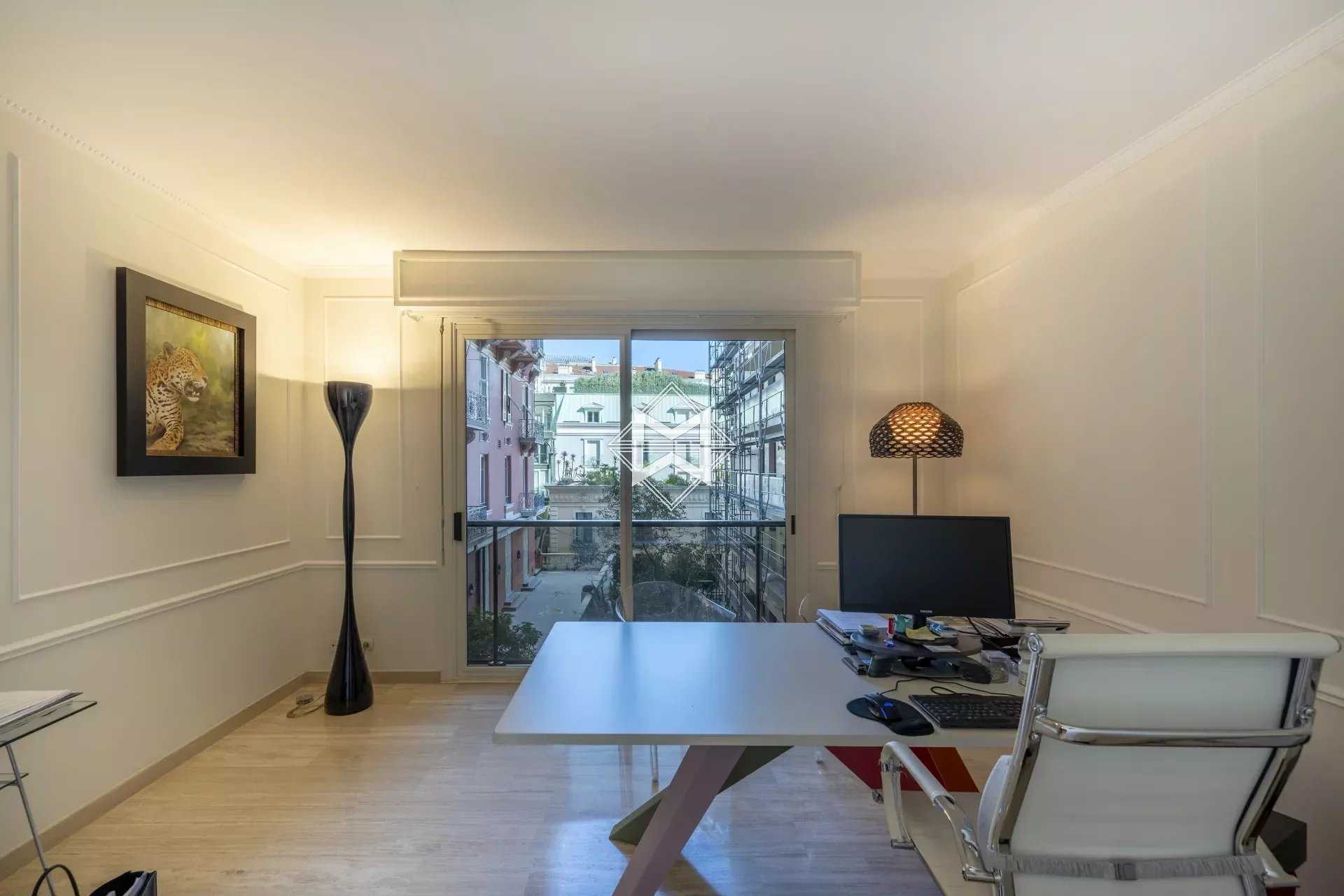 Condominium dans Beausoleil, Provence-Alpes-Côte d'Azur 12535353