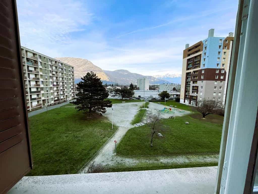 Condominio nel Sassenage, Alvernia-Rodano-Alpi 12535357