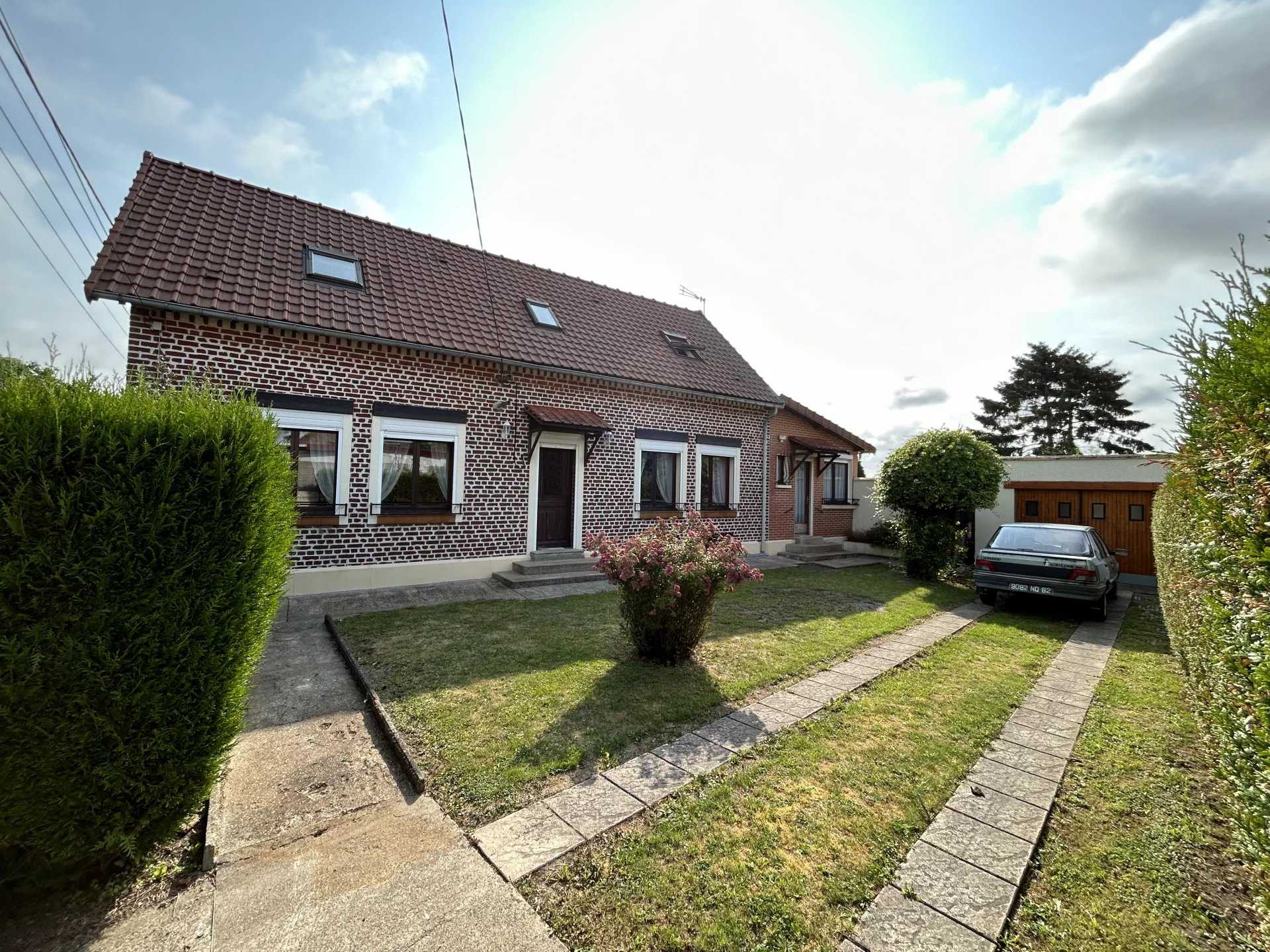casa no Gouzeaucourt, Pas-de-Calais 12535397