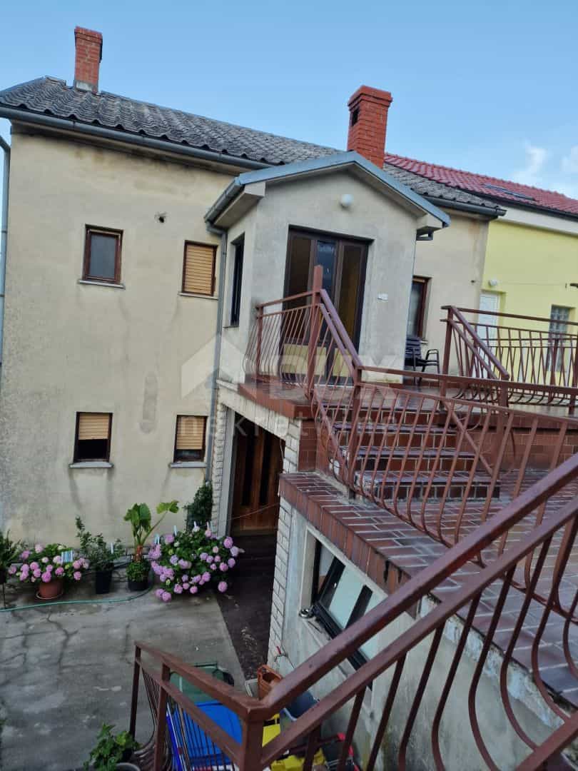 casa en Crikvenica, Primorsko-Goranska Županija 12538433
