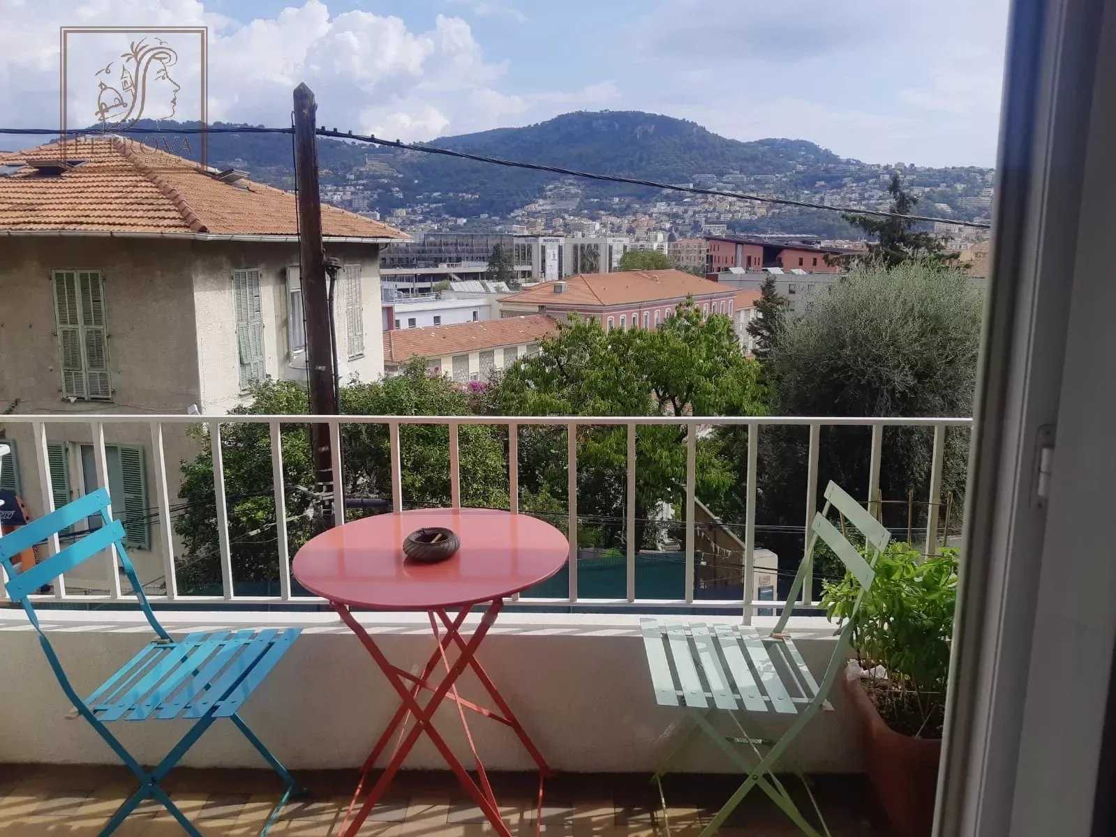 Reclame in Nice, Alpes-Maritimes 12539037