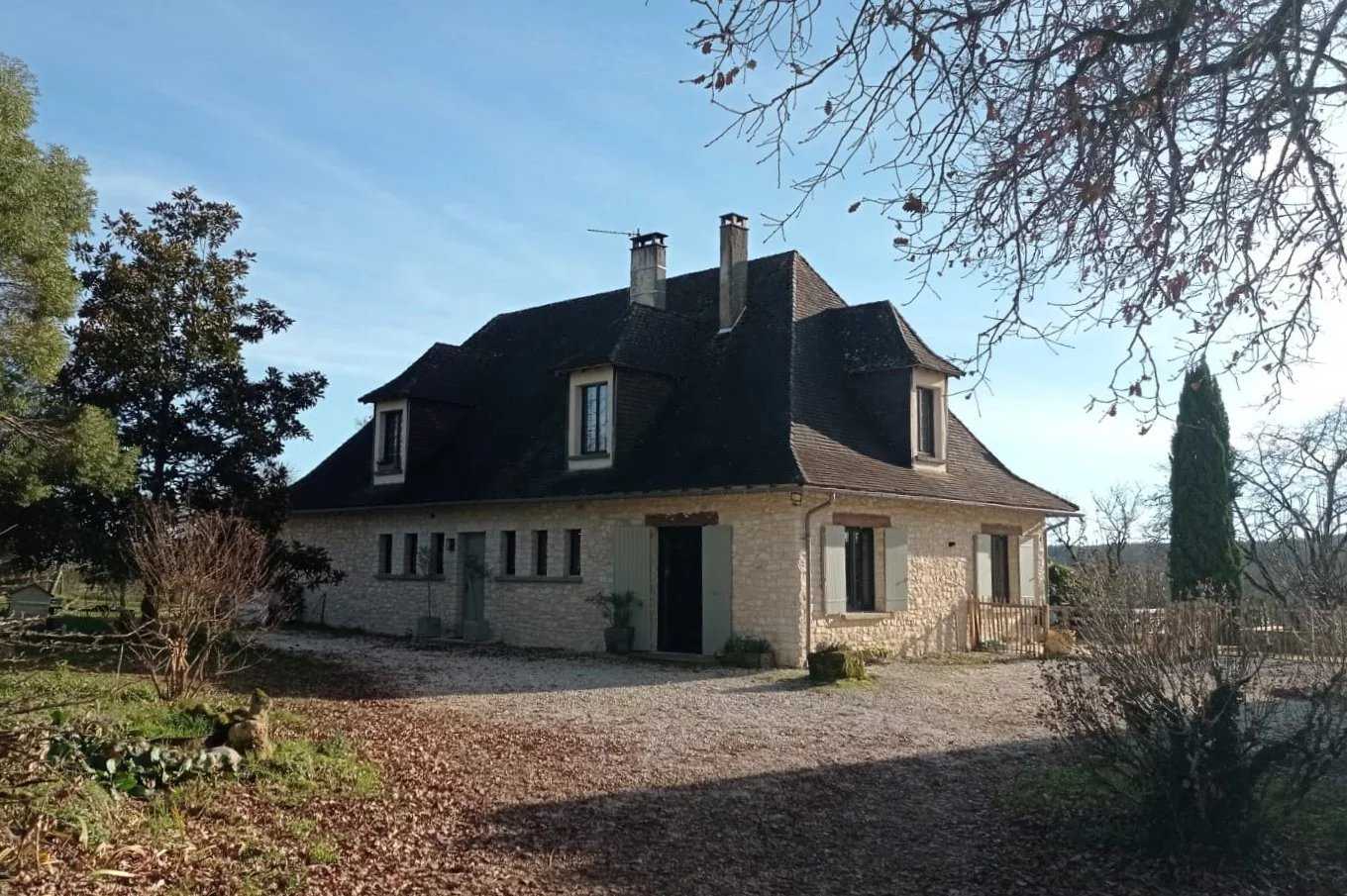 House in La Tour-Blanche, Nouvelle-Aquitaine 12540021