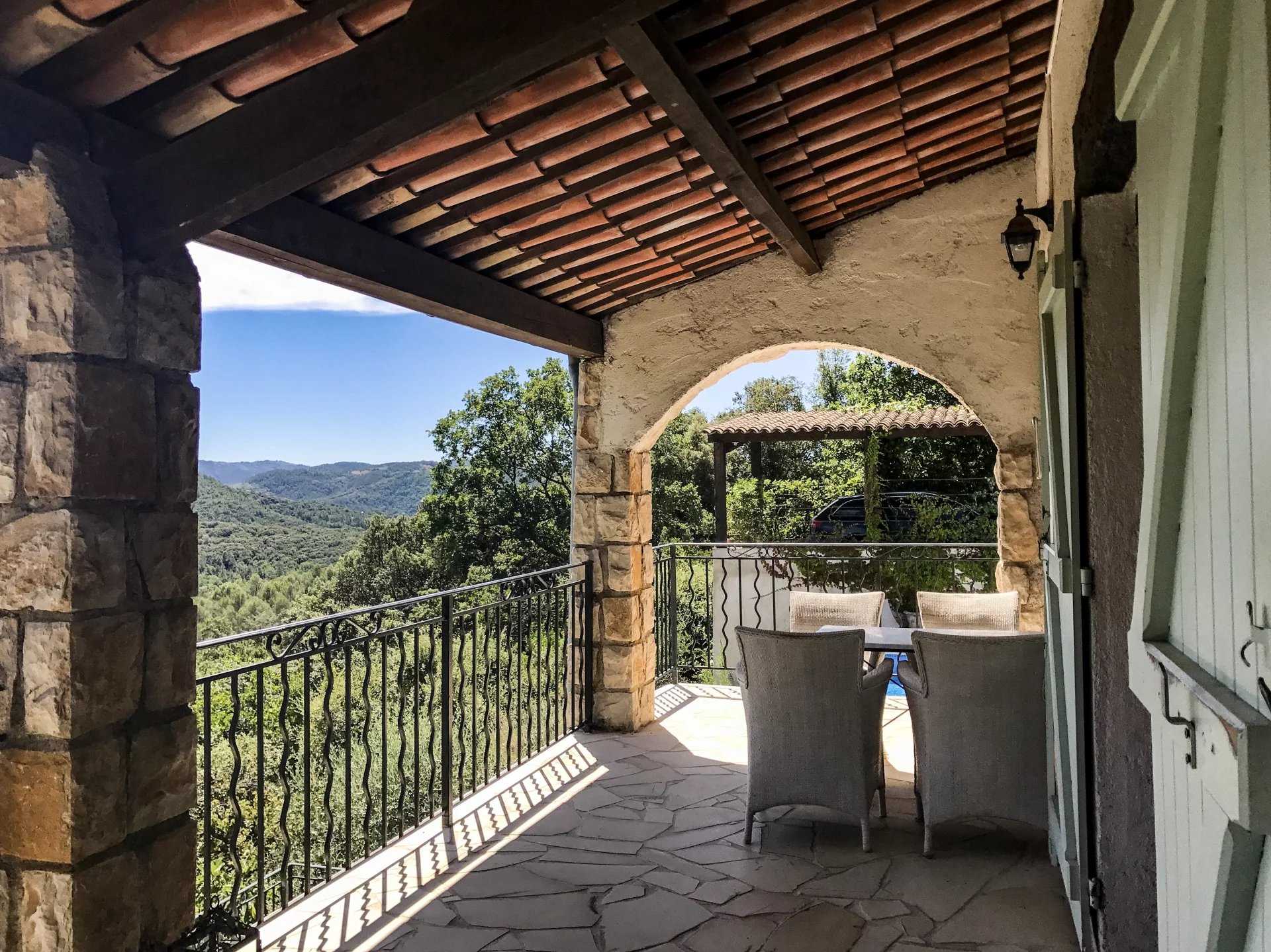 집 에 Montauroux, Provence-Alpes-Côte d'Azur 12540038