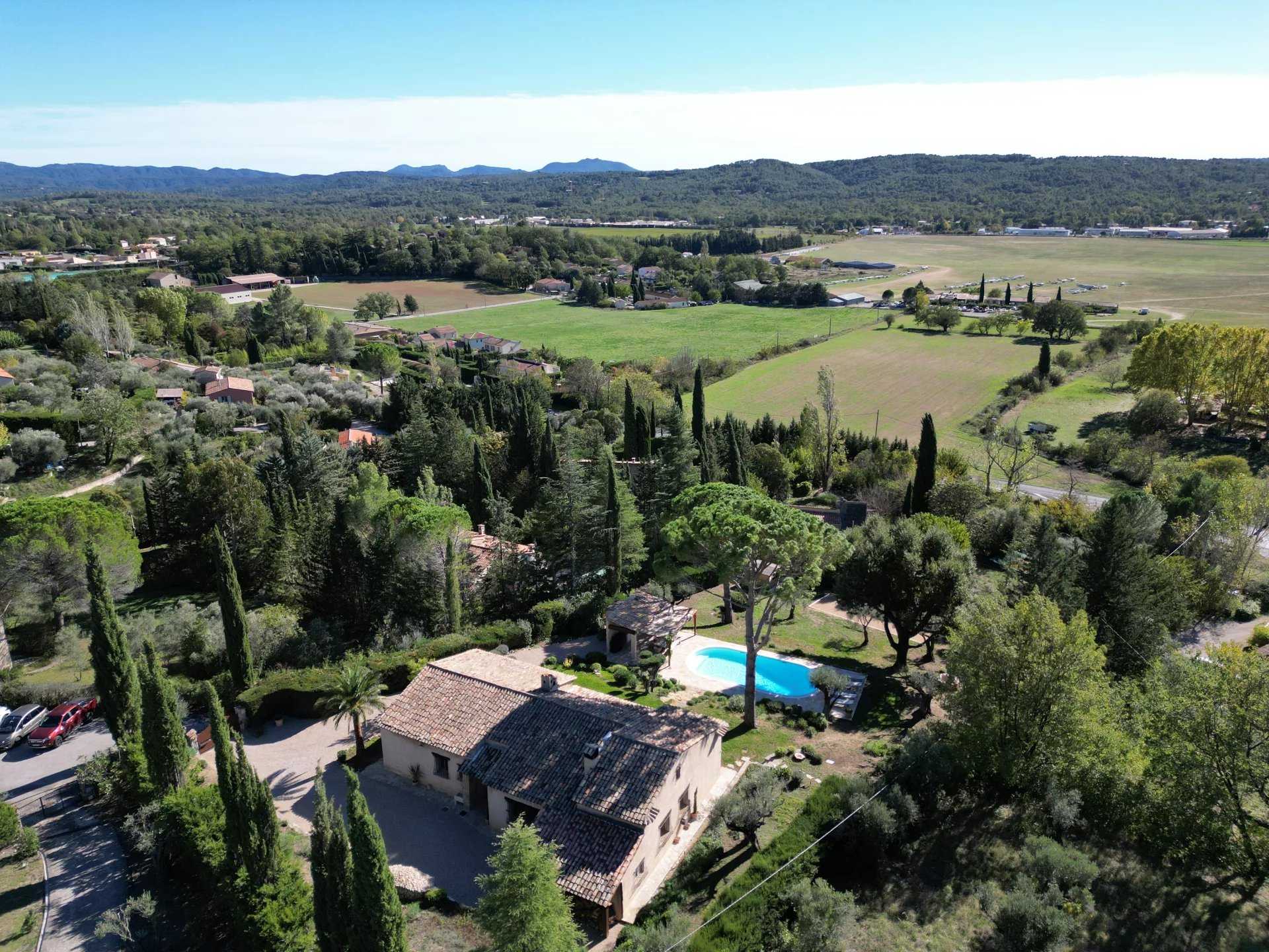 Hus i Fayence, Provence-Alpes-Cote d'Azur 12540042