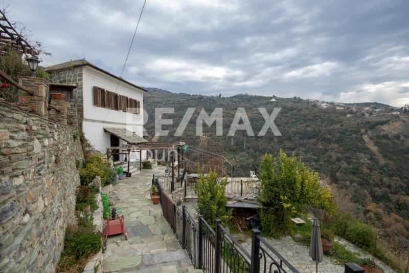 Condominium in Agios Onoufrios,  12540049