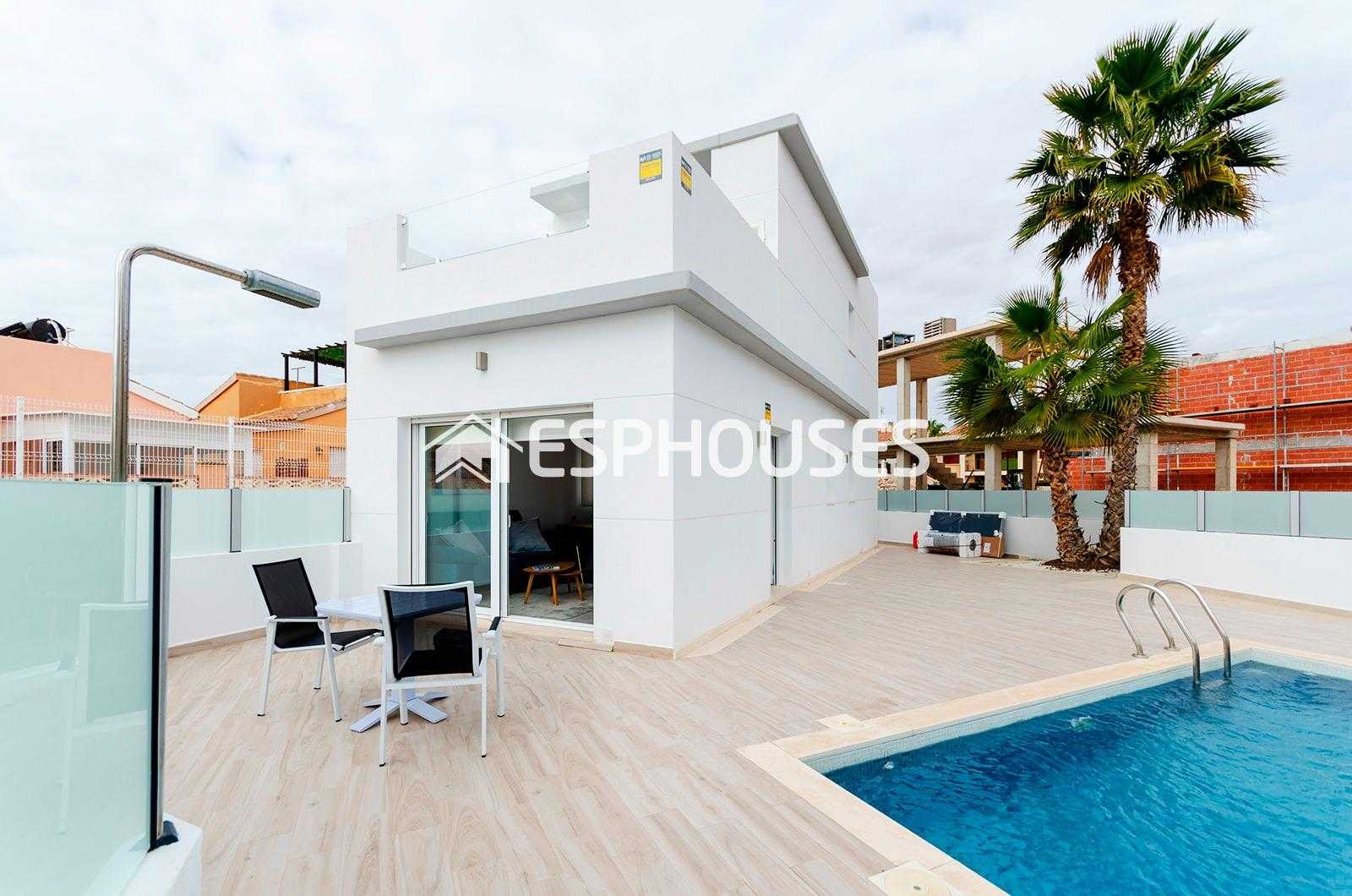 House in Torrevieja, Valencia 12540691