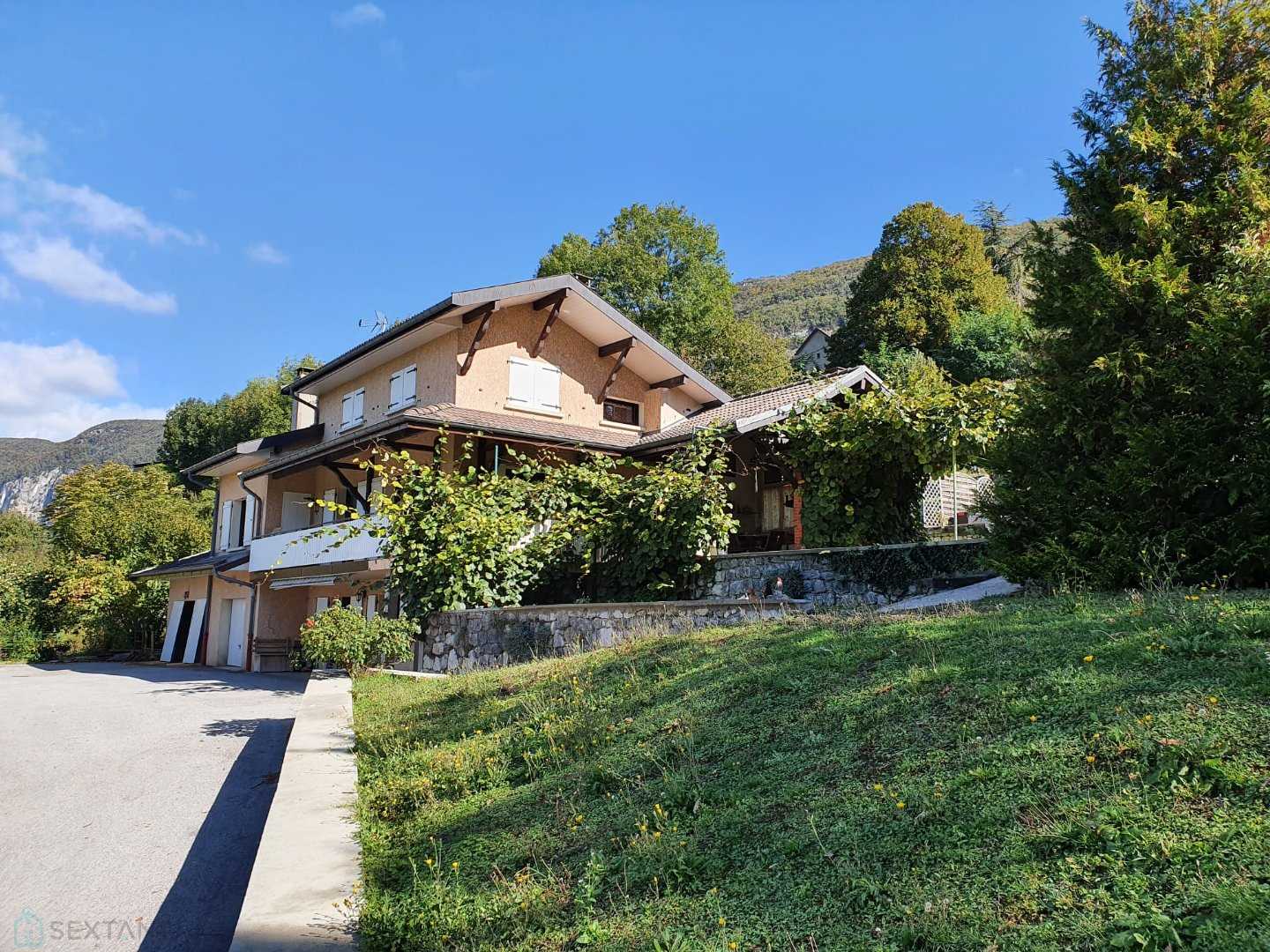 σπίτι σε Clarafond, Auvergne-Rhone-Alpes 12541026