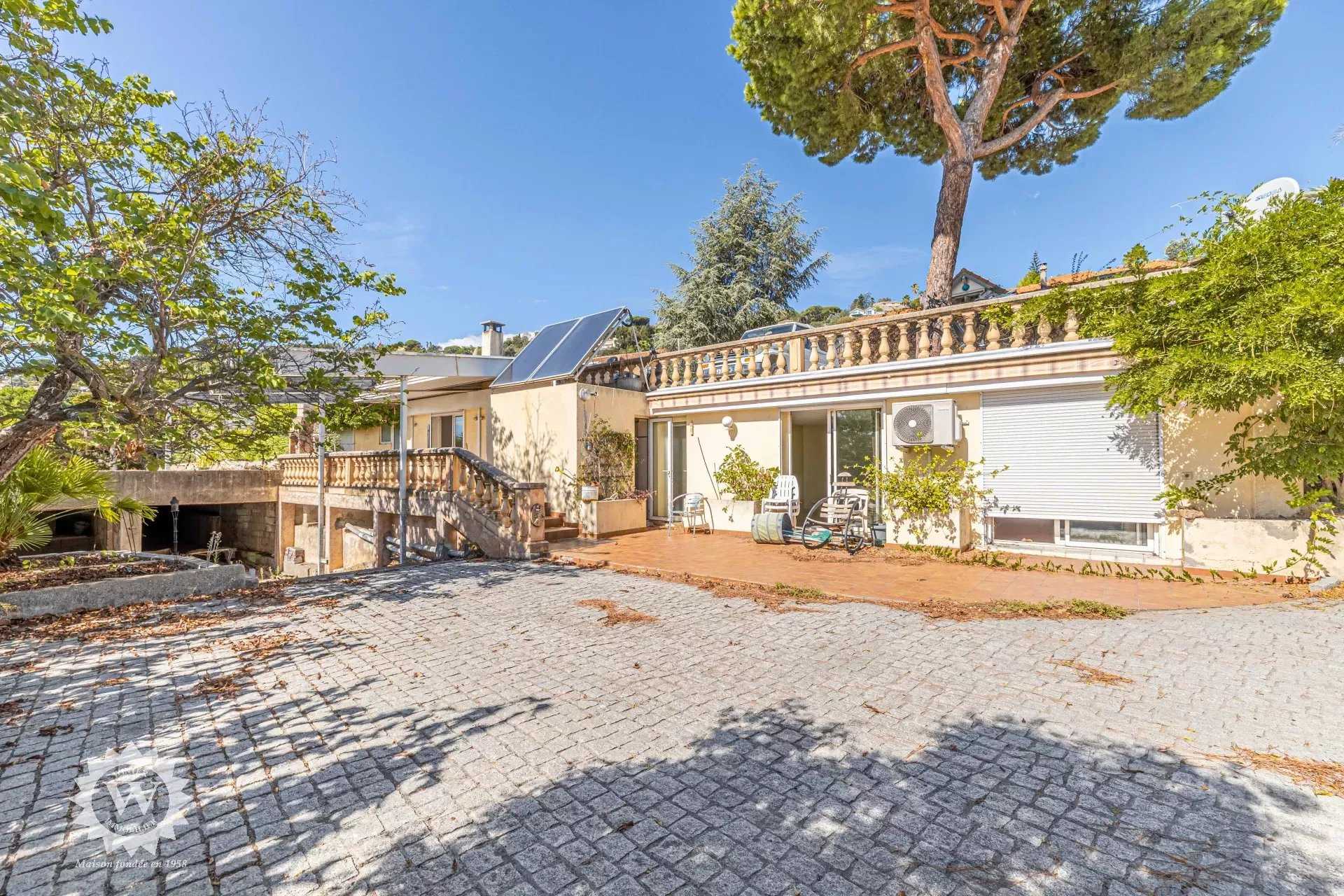 House in Golfe-Juan, Provence-Alpes-Cote d'Azur 12541247