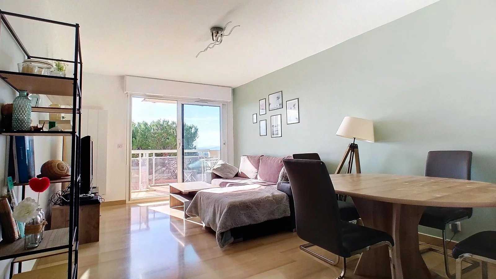 公寓 在 加州, 普罗旺斯-阿尔卑斯-蓝色海岸 12541262