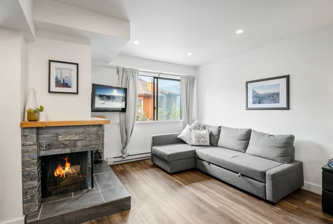 Condominium in Whistler, Brits-Columbia 12541582
