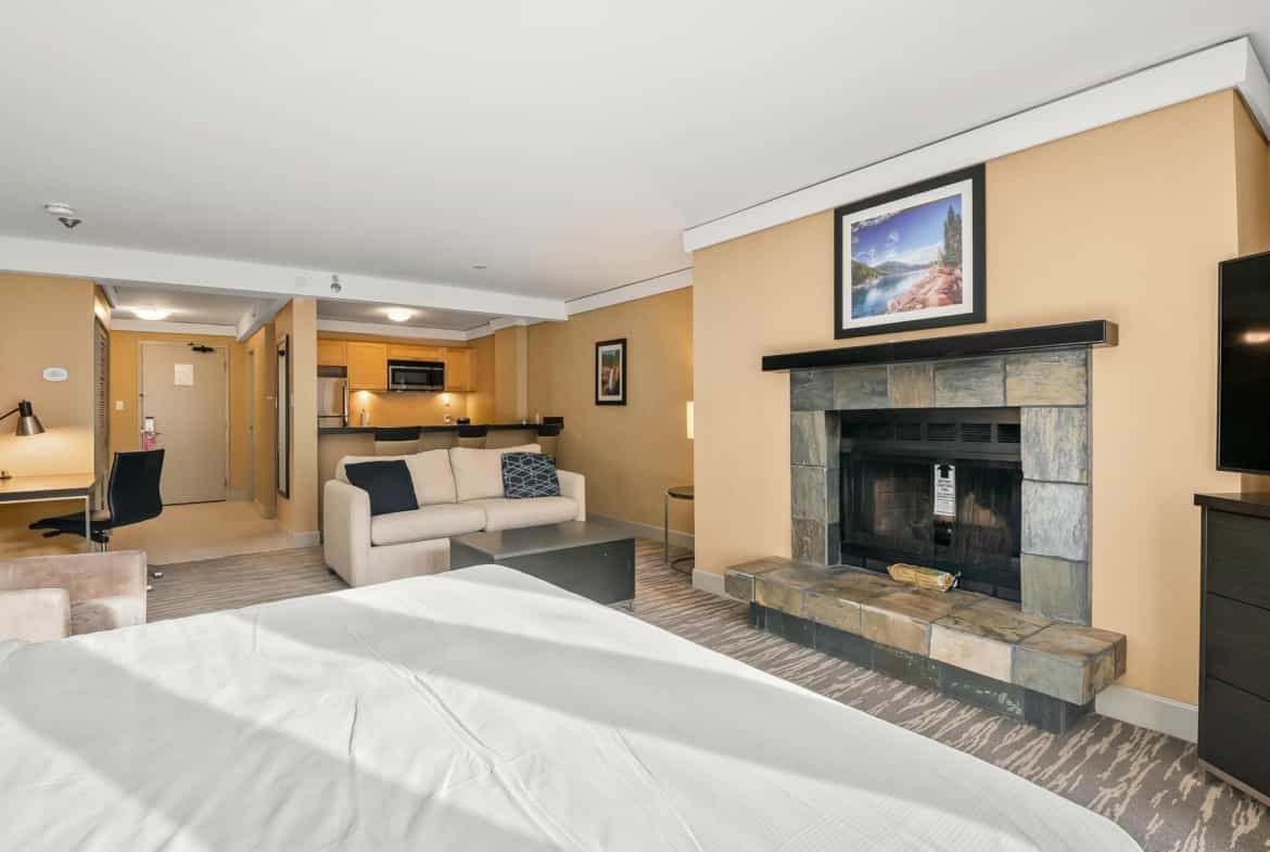Condominium in Whistler, British Columbia 12541585