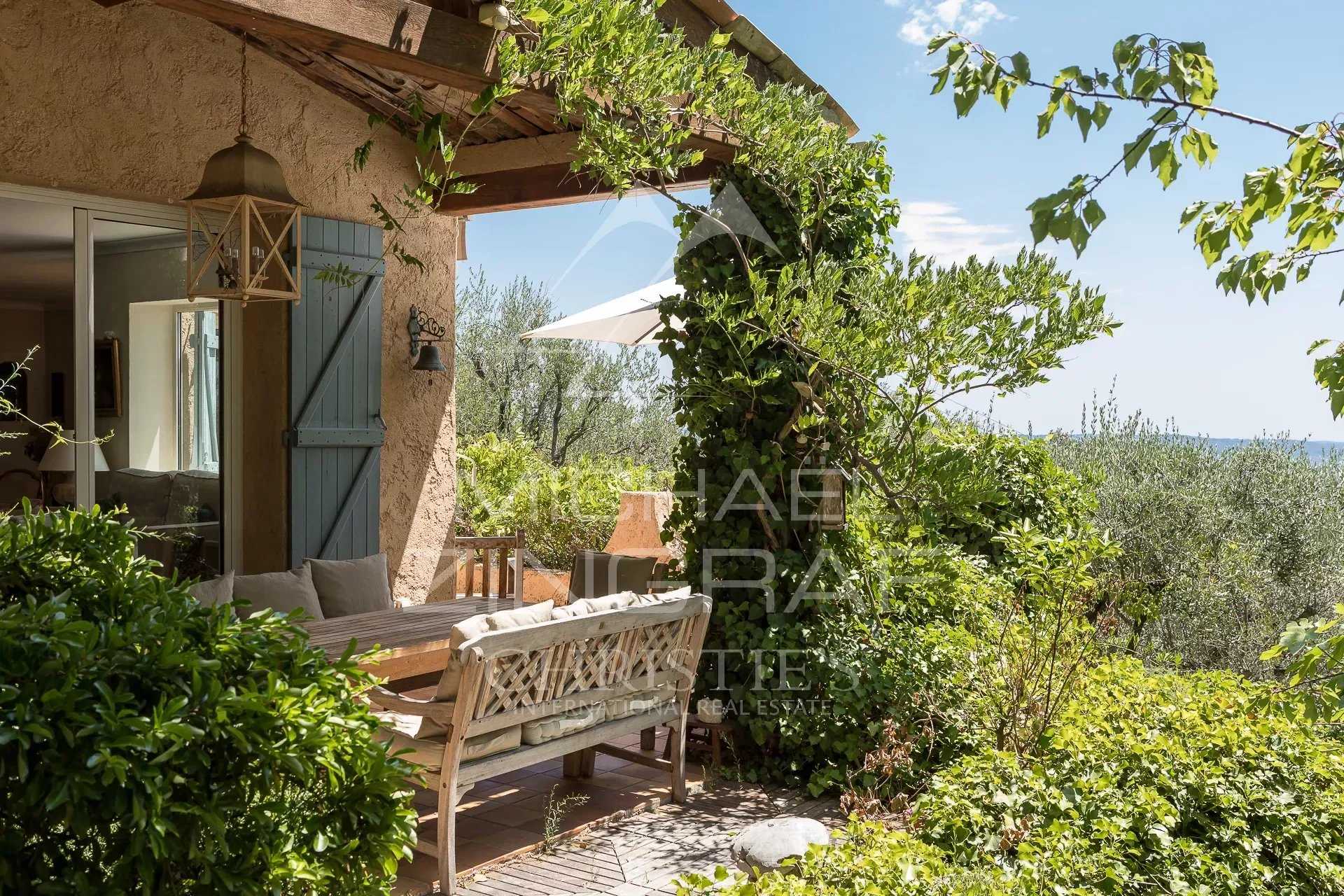 Dom w Le Tignet, Alpes-Maritimes 12542595