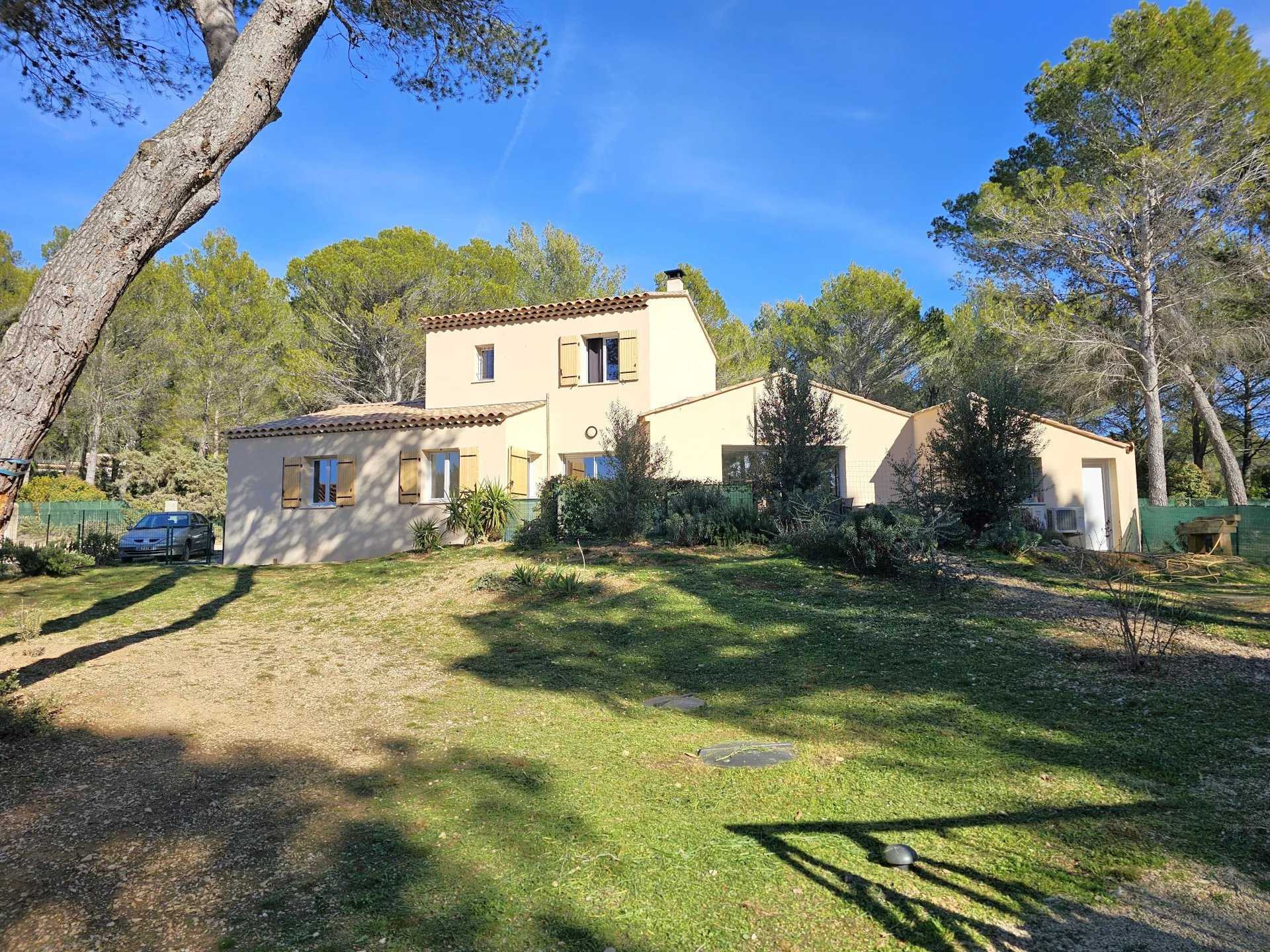 Dom w Puget, Provence-Alpes-Cote d'Azur 12542635