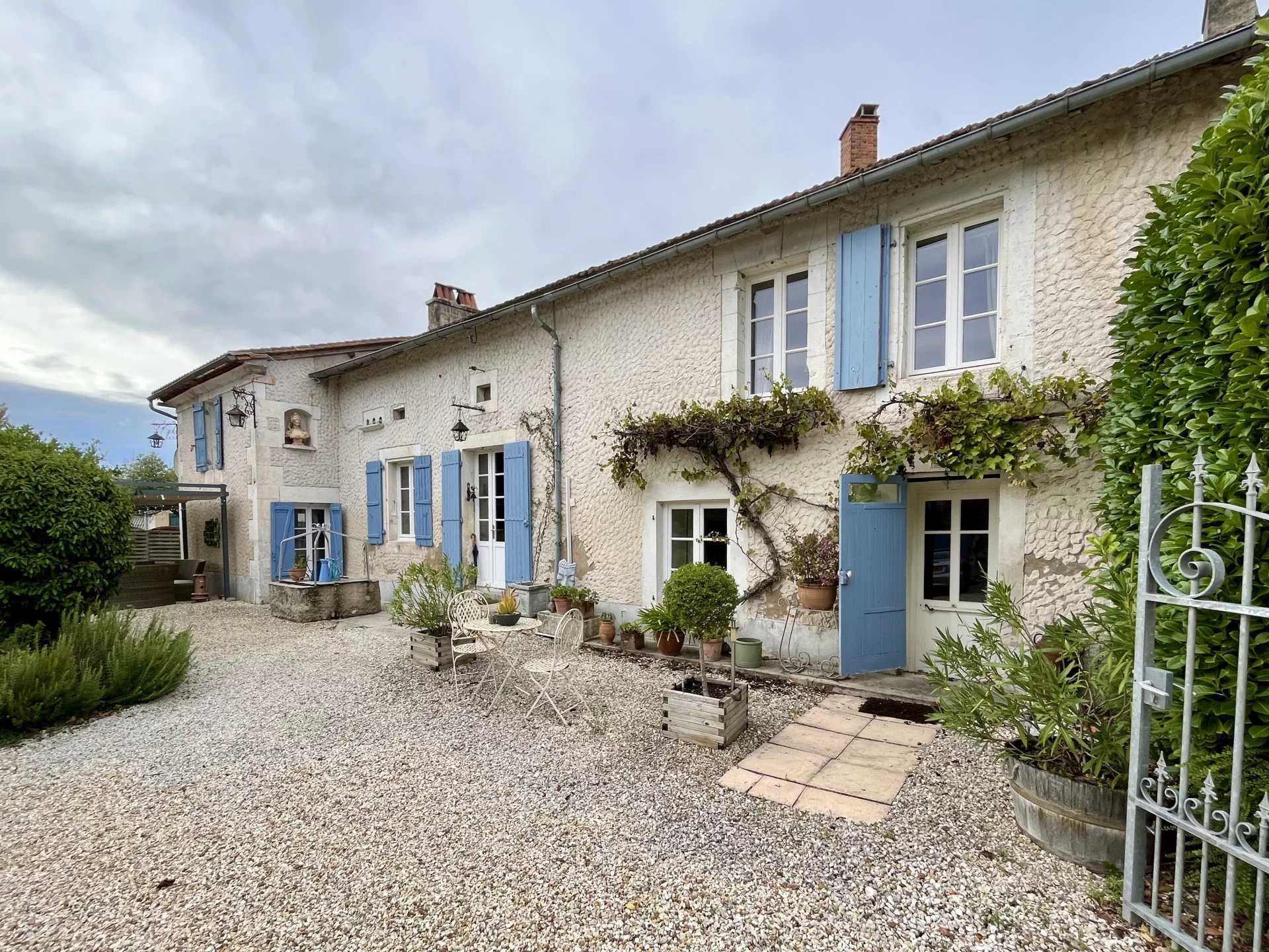 Casa nel Saint-Severin, Nouvelle-Aquitaine 12543290